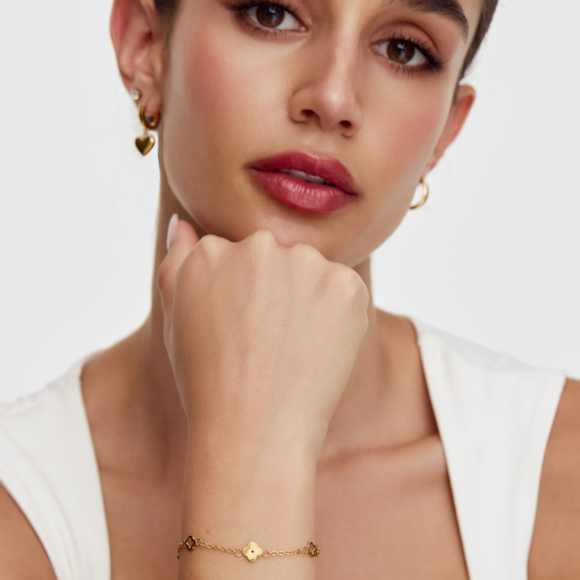 Dainty Clover Bracelet - Image 4