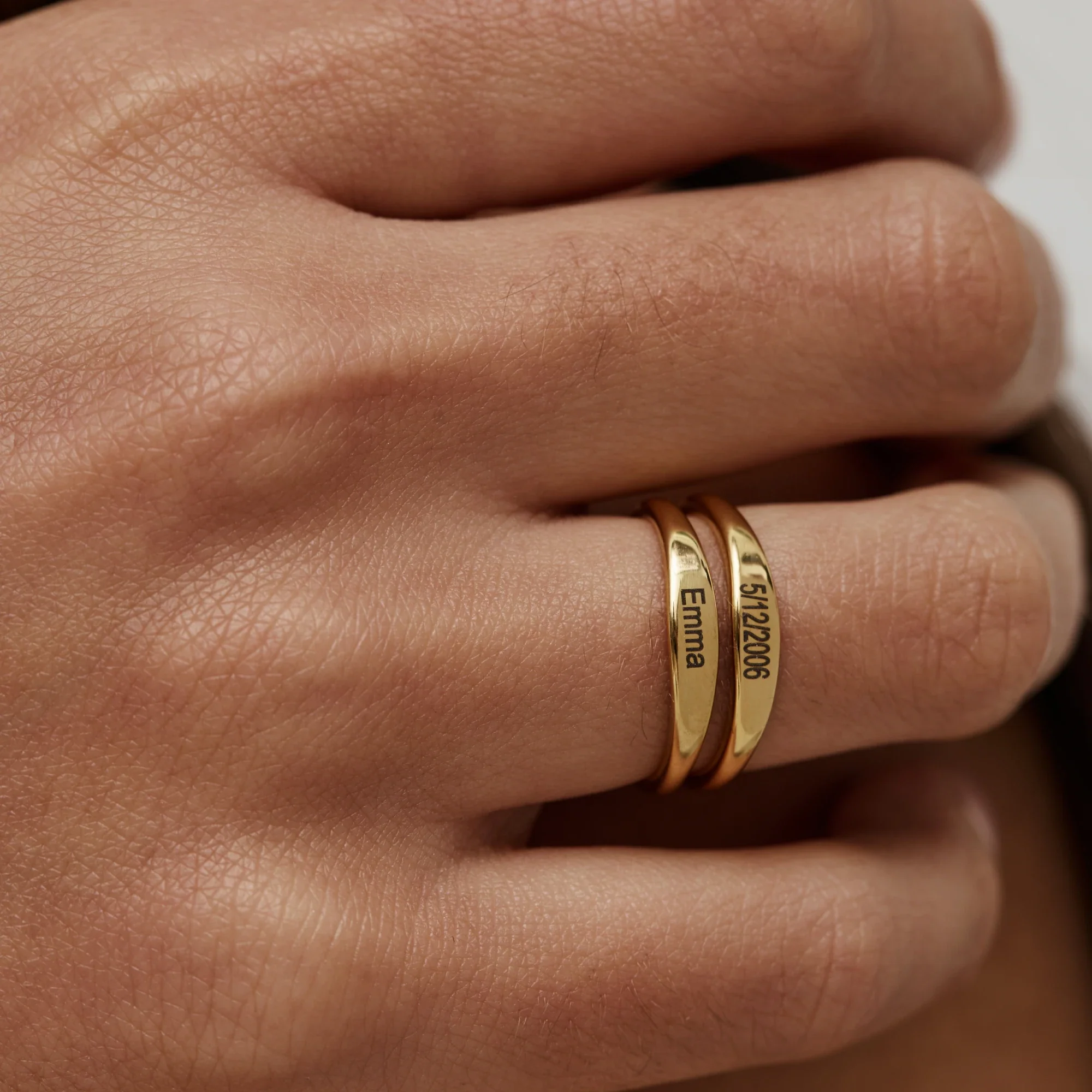 Engraved Name Band Ring - Image 3