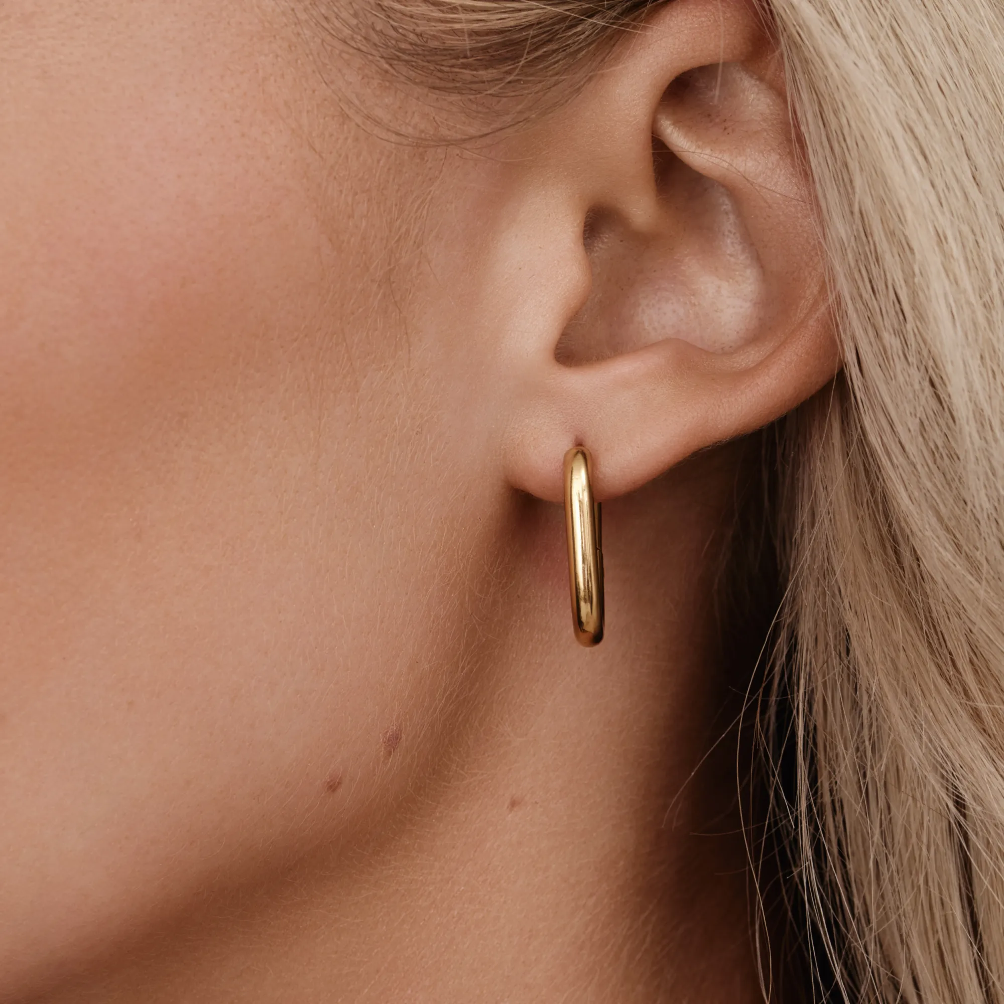 Everyday Essential Hoop Earrings - Image 5