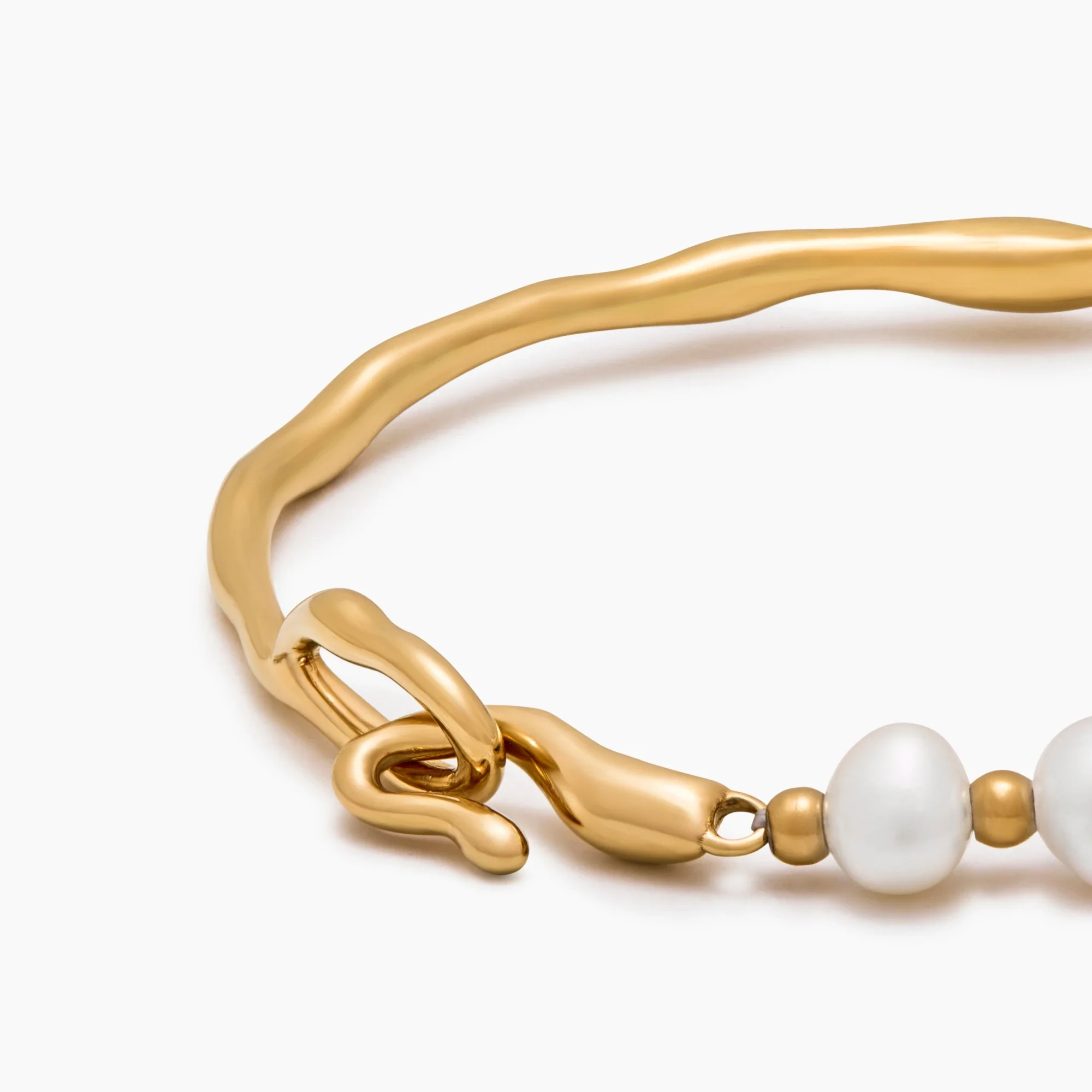 Isla Freshwater Pearl Bracelet - Image 3
