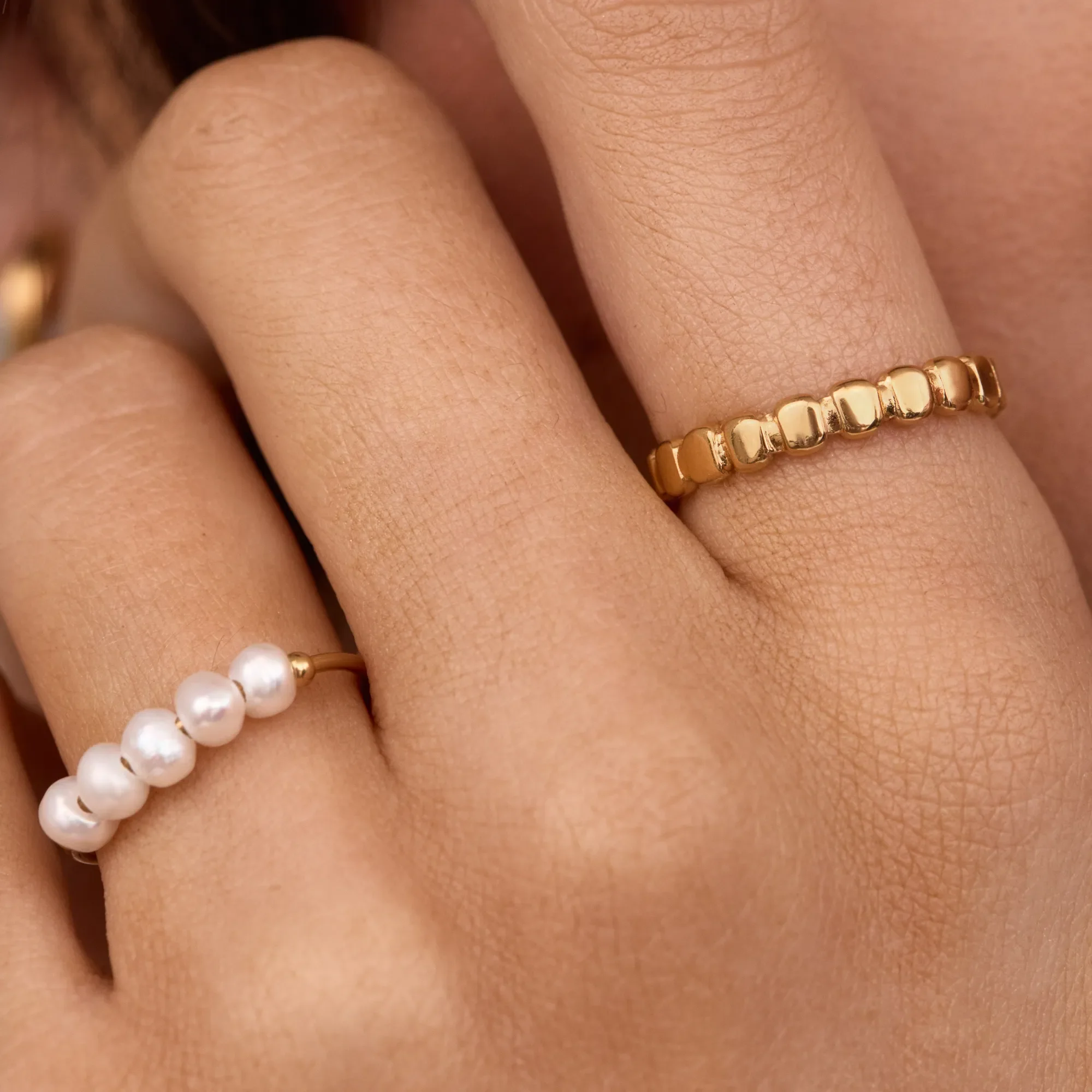 Mini Pearl Row Ring - Image 4