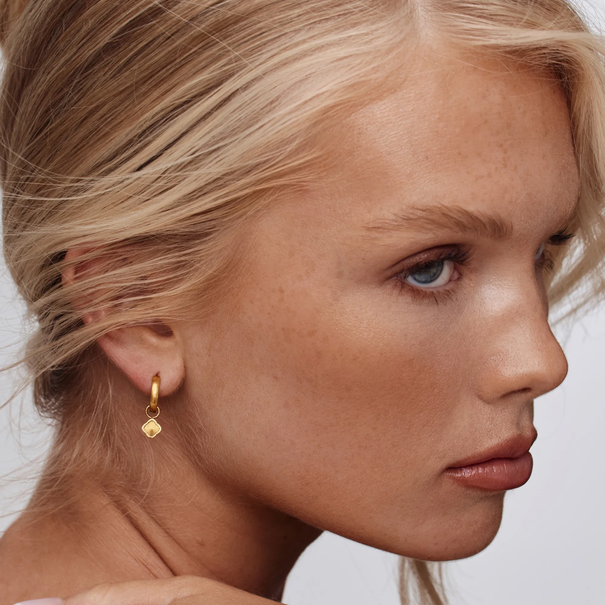 Mini Sunburst Clover Hoops - Image 3
