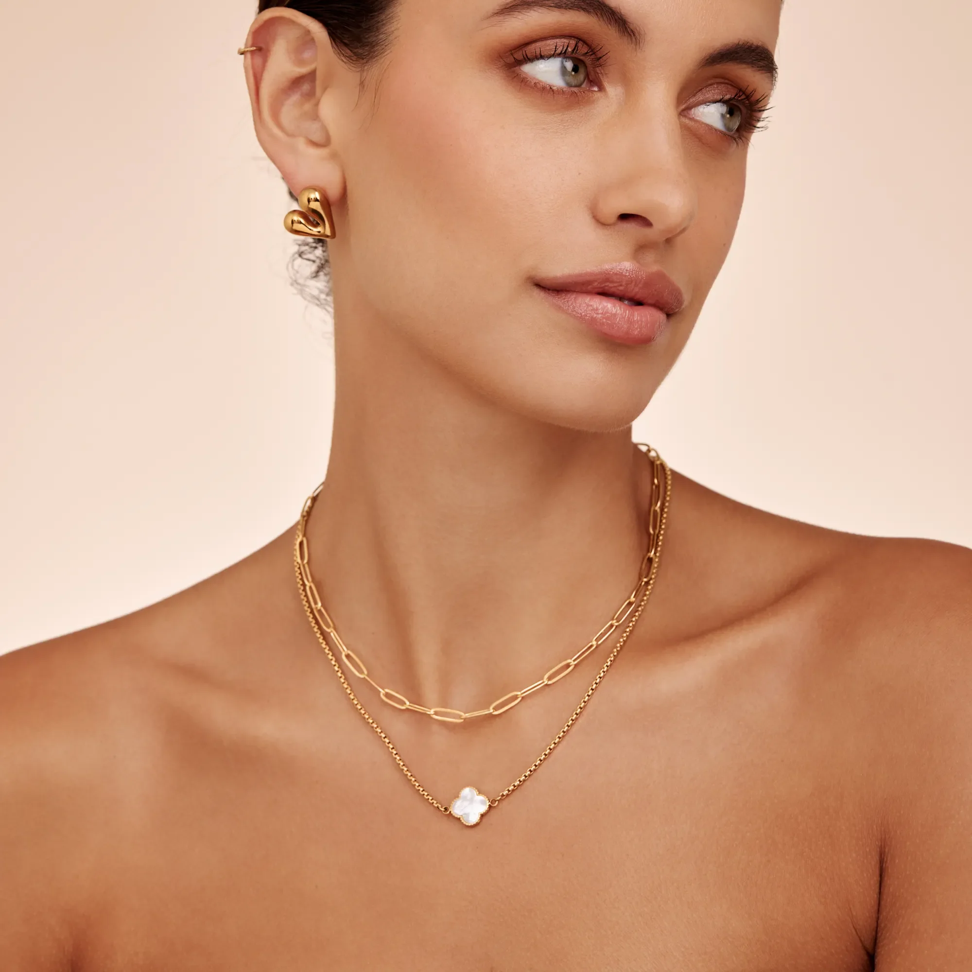 Pearl Clover Necklace - Image 4