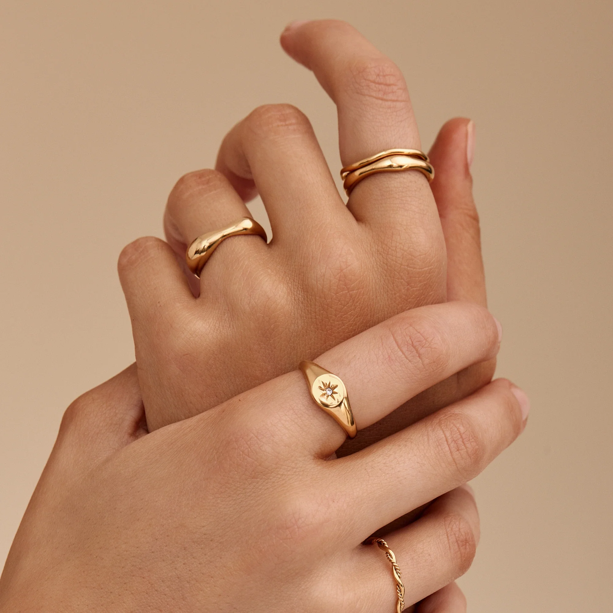 Sculpted Wave Statement Ring - Image 2